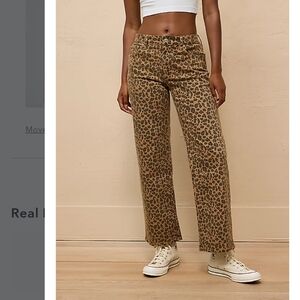 American Eagle Outfitters Tan Leopard Cropped Jeans